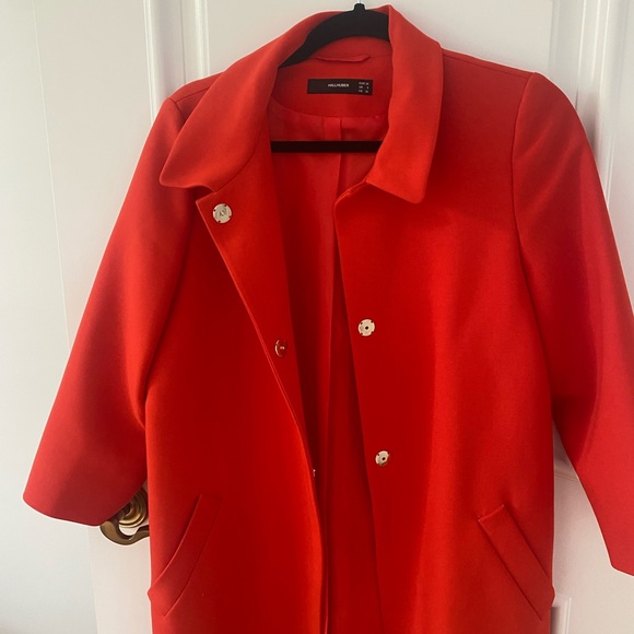 Accent Red Coat Jacket perfect for season transition and for festive events - Picture 5 of 8
